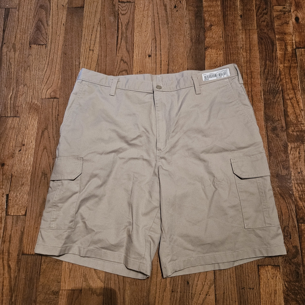 Men's Classic Tan Cargo Shorts